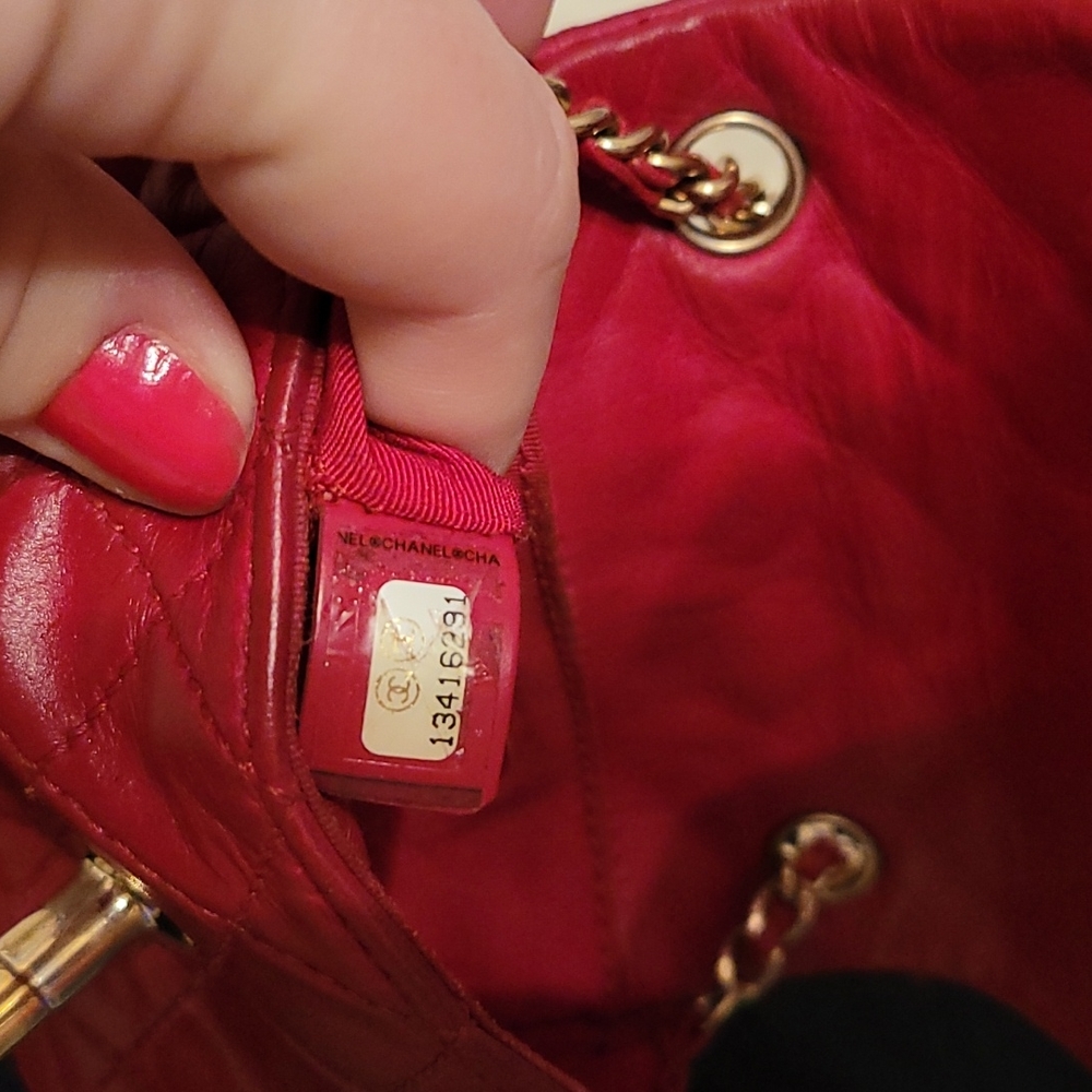 ๐SOLD Bonne Chanel Mini Bag - Picture 9 of 11